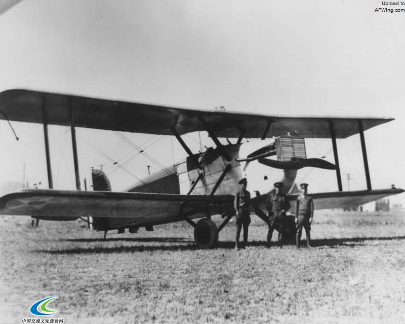 在这张拍摄于1924年的照片中，道格拉斯“世界巡航者”正在准备起飞。“世界巡航者”371个小时寰球飞行的壮举使道格拉斯公司得以跻身于世界一流公司之列